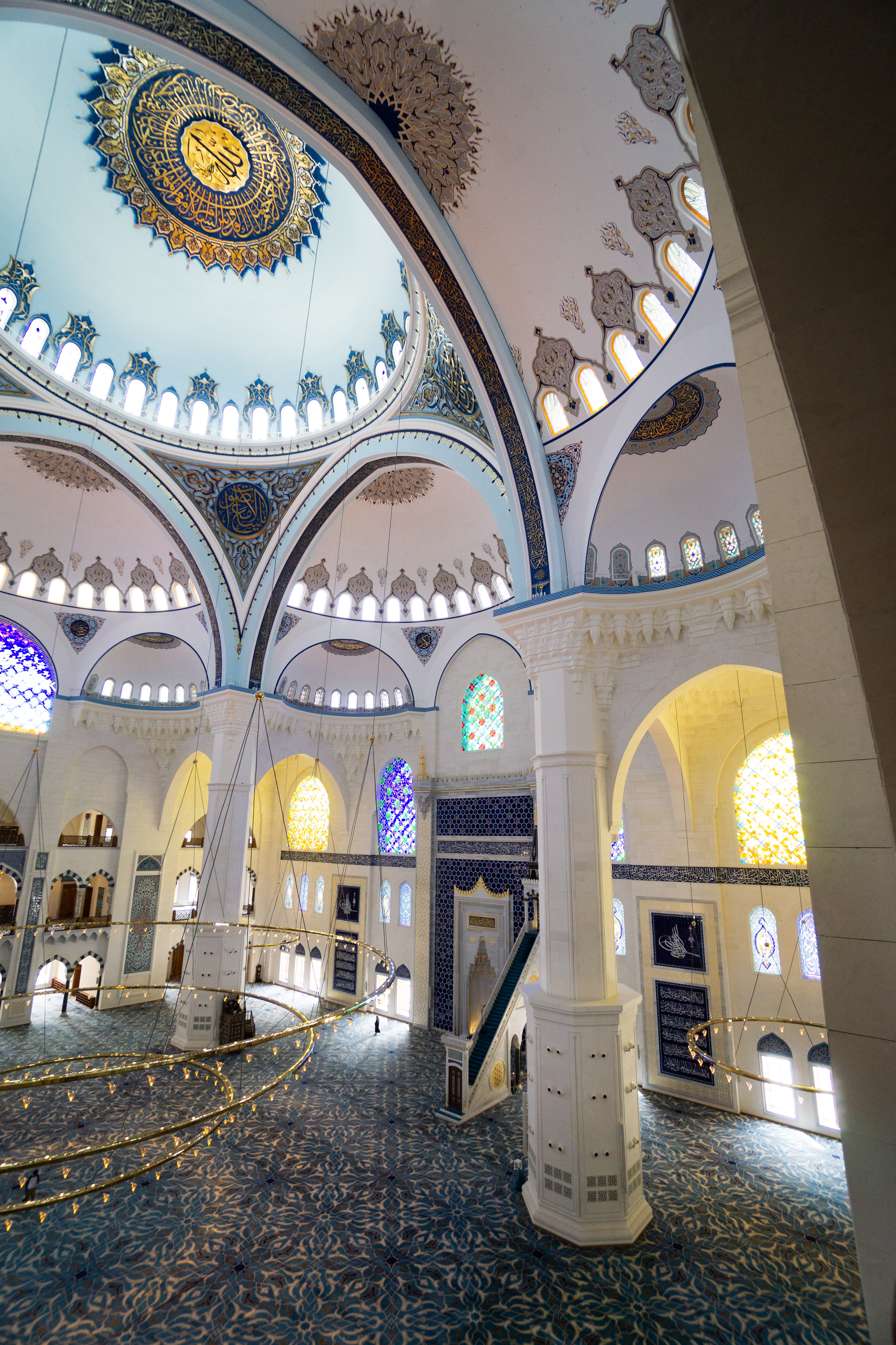 https://artofwayfaring.com/app/uploads/2019/05/B%C3%BCy%C3%BCk-%C3%87aml%C4%B1ca-Camii-Mosque-Istanbul-08676.jpg